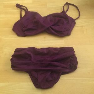 Venus plum scrunch bikini